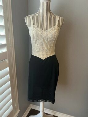 VTG Black White Dupont Nylon Lace Van Raalte Full Slip 34A Small
